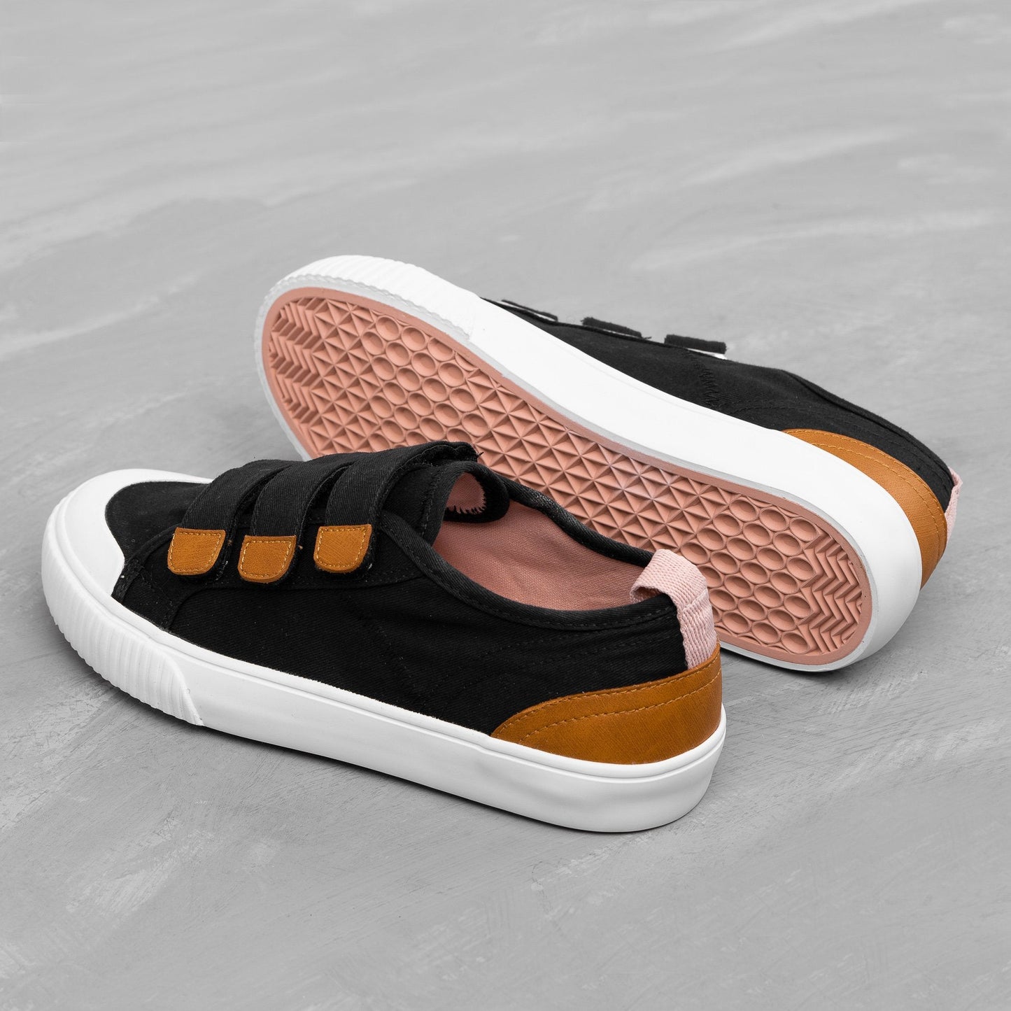 Giày Sneaker nữ E01 BLACK-WOW - 3