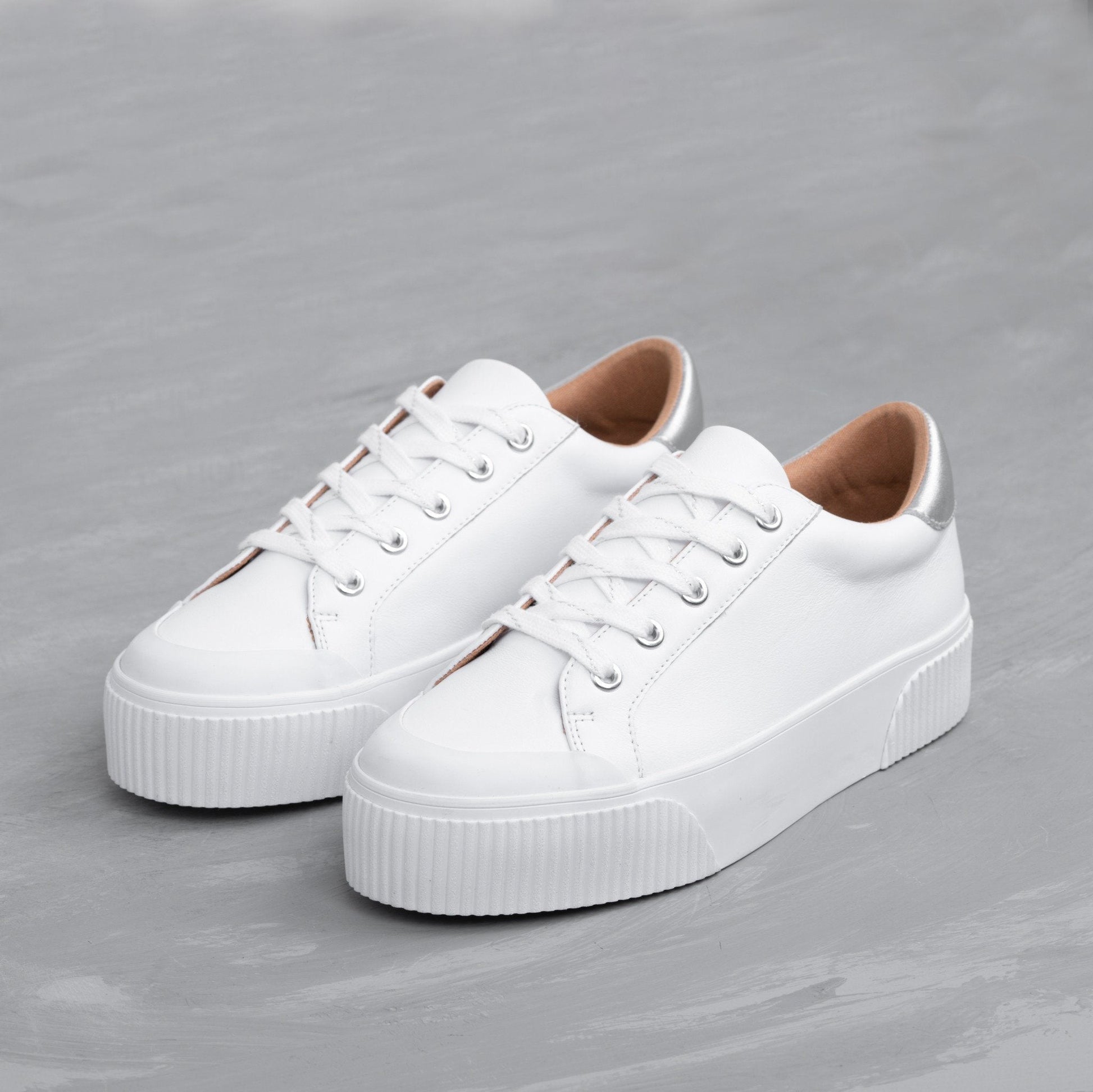 Giày Sneaker nữ D31 WHITE/ SILVER-WOW - 2
