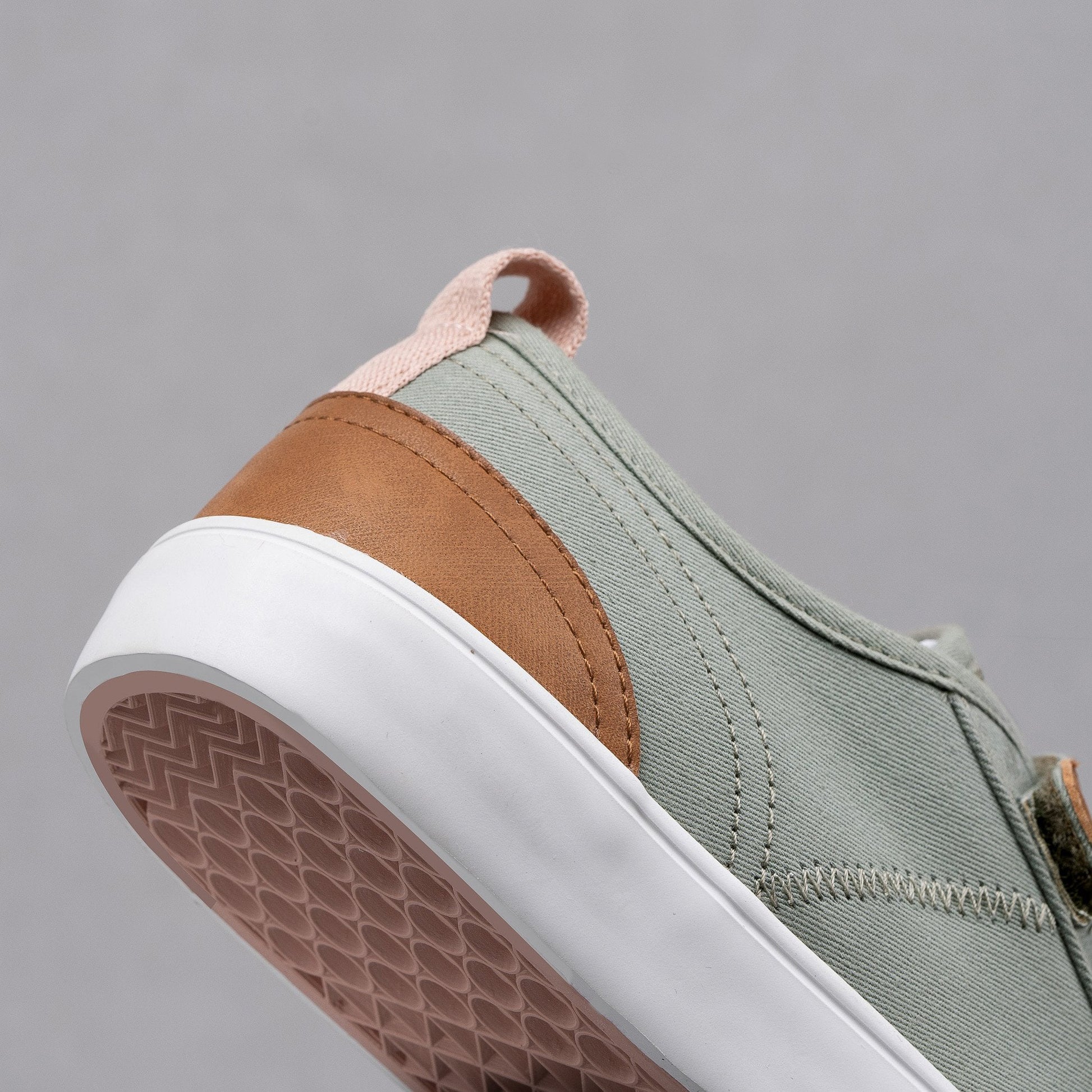 Giày Sneaker nữ E01 XANHREU-WOW - 5