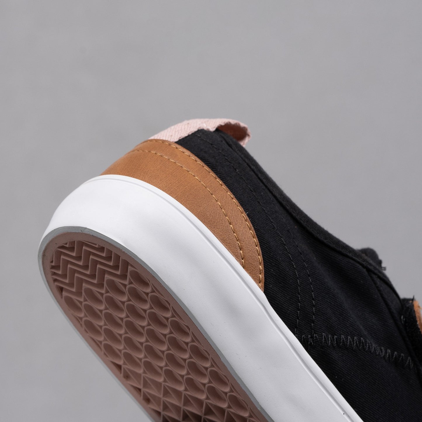 Giày Sneaker nữ E01 BLACK-WOW - 5