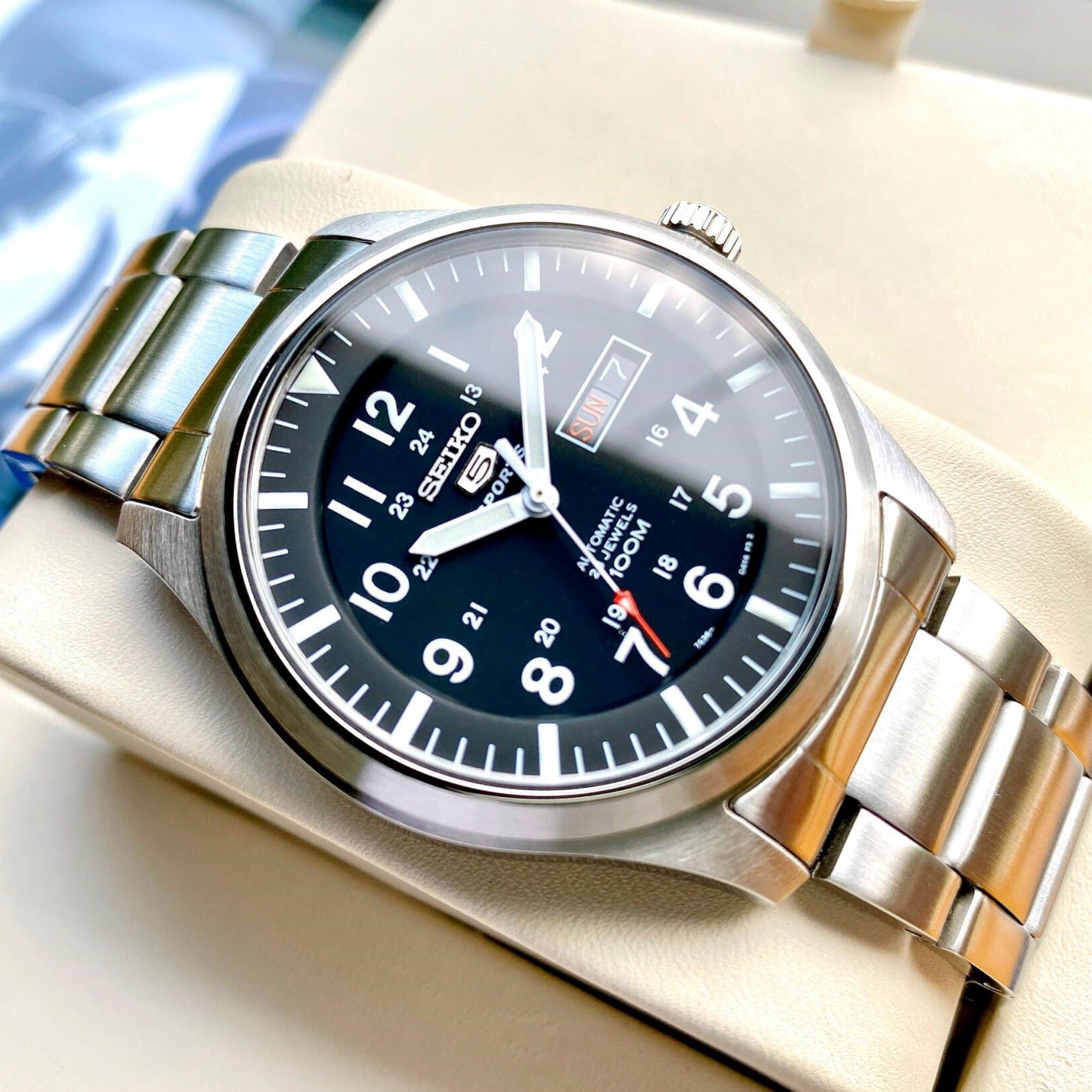 Đồng hồ Nam Seiko SNZG13K1 - 2